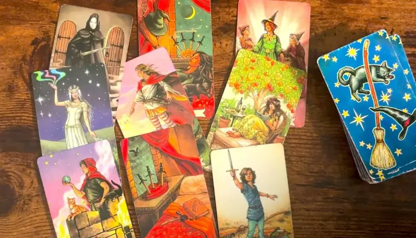 Co naprawdę myśli o tobie? Tarot zdradzi ukryte uczucia i zamiary