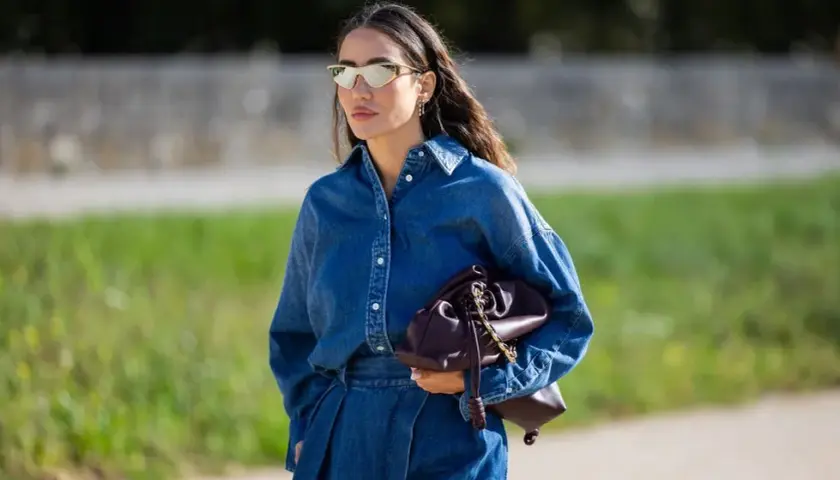 Stylizacje z jeansami paper bag, które podkreślą Twój styl i osobowość