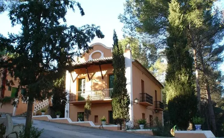 Hotel Balneario Cofrentes: Relájate en un paraíso de bienestar y naturaleza