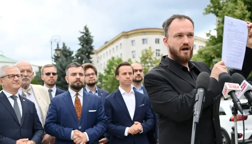 Jak zostać politykiem konfederacji i uniknąć typowych błędów
