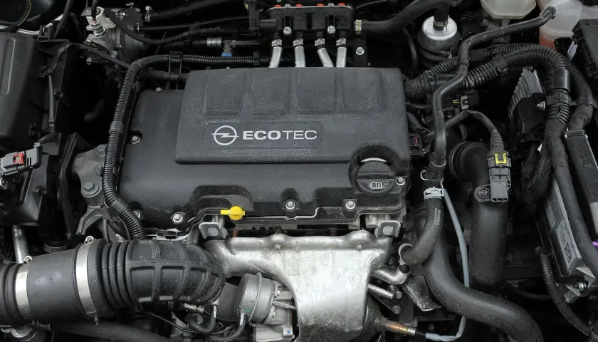 Silnik Ecotec w Oplu Insignia, serce tej maszyny, to dowód na to, że najlepszy silnik to ten, który zapewnia moc i niezawodność.