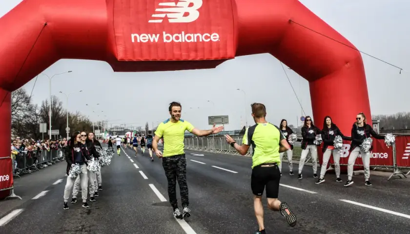 Pierwszy maraton jaki czas? Oczekiwania i realia dla debiutantów