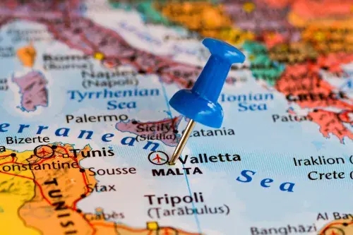 Gdzie leży Malta na mapie? Odkryj jej niezwykłe położenie w Europie