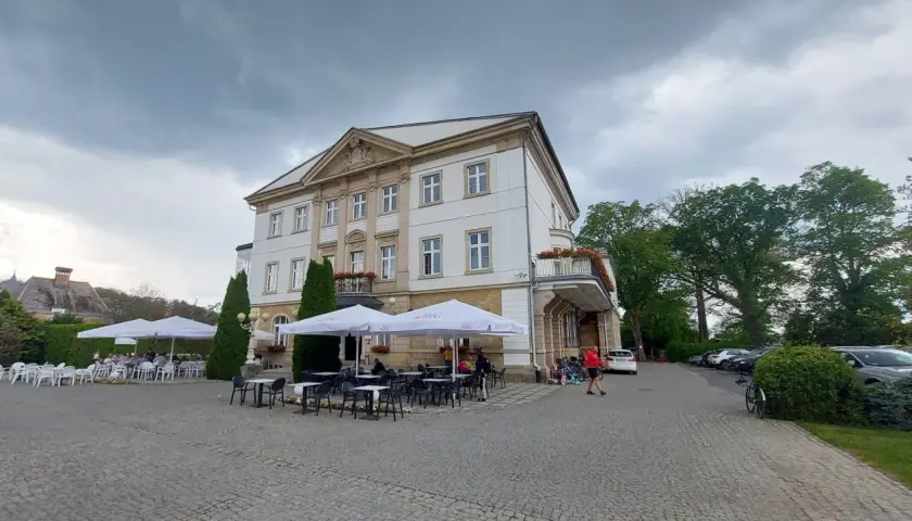 Pałac w Brunowie: Odkryj jego fascynującą historię i architekturę