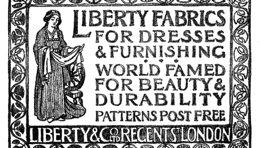 Publicité style liberty : femme présentant des tissus Liberty, célèbres pour leur beauté et durabilité. Liberty & Co, Regent Street, Londres.