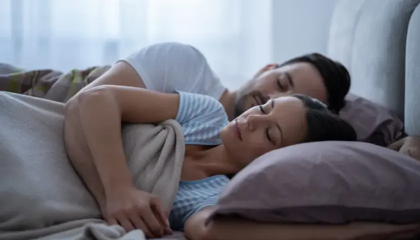 Co oznacza sen ze partner cię zdradza? Zrozum lęki i emocje