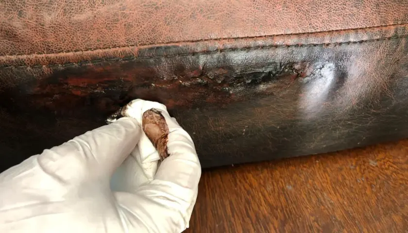 Naprawa skórzanej kanapy: DIY czy fachowiec? Poradnik i koszty