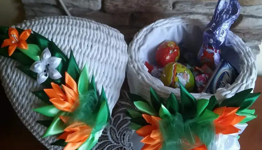 Ozdoby wielkanocne na patyczku: Jak zrobić koszyczek?