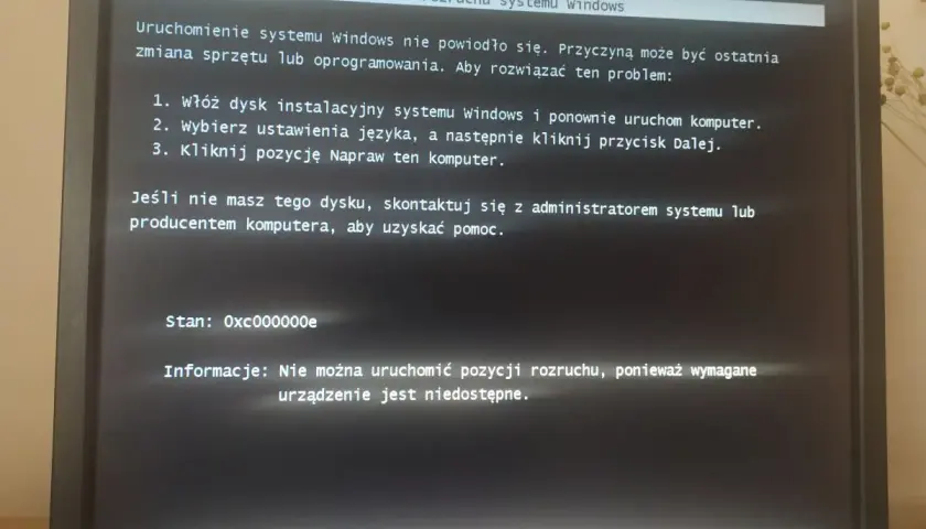Komputer budzi się w nocy? Odkryj przyczyny i napraw to!