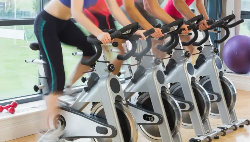 Jaki rower stacjonarny wybrać, aby uniknąć błędów w zakupie?