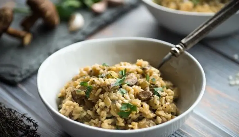 Jak zrobić risotto z grzybami – prosty przepis, który zachwyci smakiem