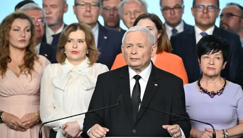 Członkostwo w PiS: Co naprawdę zyskujesz i jakie są obowiązki?