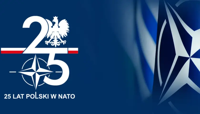 25 lat Polski w NATO. Orzeł Biały i gwiazda NATO symbolizują partnerstwo dla pokoju i bezpieczeństwa.