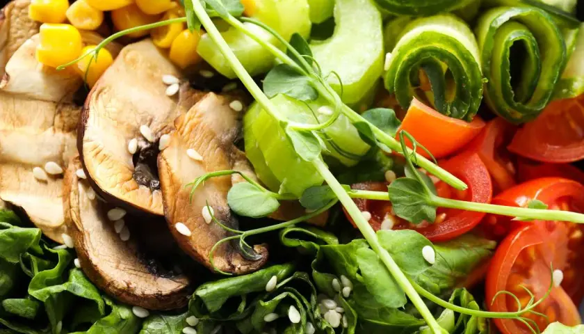 Jak ułożyć dietę wegetariańską, aby uniknąć niedoborów i cieszyć się zdrowiem