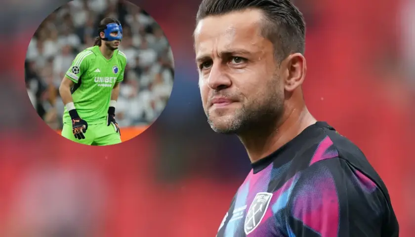Bramkarze reprezentacji Polski: Wojtek Szczęsny i Kamil Grabara w masce ochronnej.