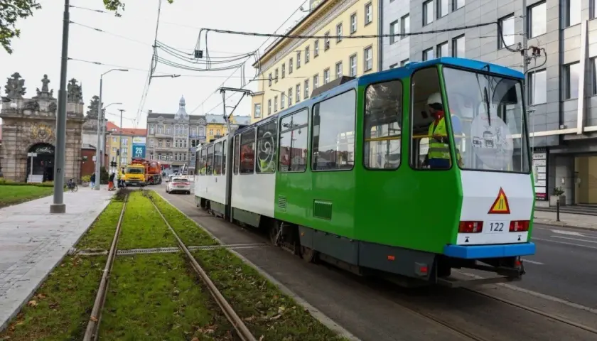 Ile zarabia motorniczy w Szczecinie? Zaskakujące dane o wynagrodzeniach