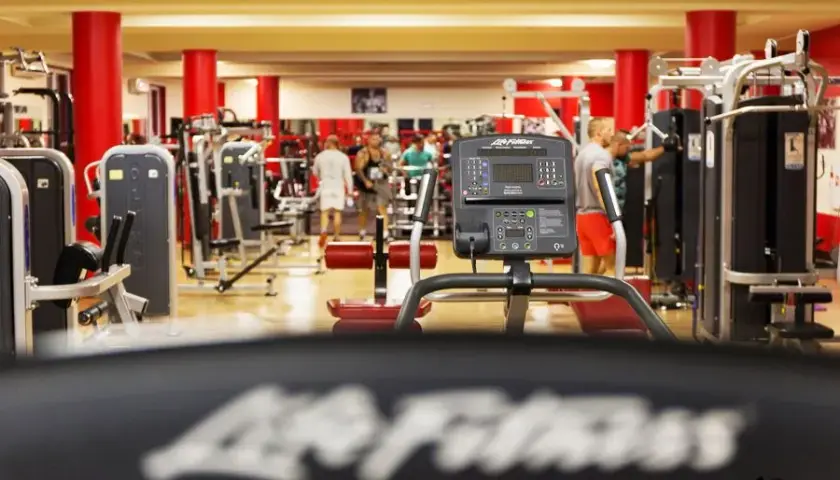 Fusgym: Hammer Strength Warszawa Twój klucz do realnych postępów