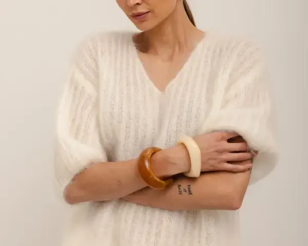 Sweter damski – niezastąpiony element stylowej garderoby