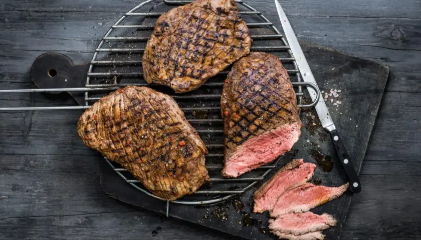 Préparez la meilleure bavette grillée : astuces et recettes inratables