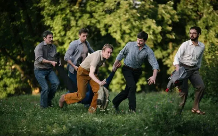 Rykoszety film: konfrontacja ideałów w realiach stanu wojennego