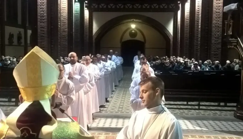 Biskup kto to: Rola i znaczenie biskupa w Kościele katolickim