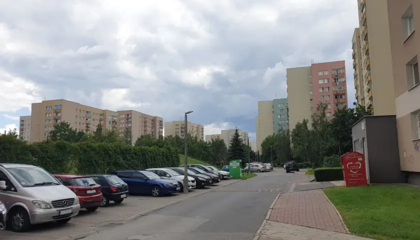 Ile osiedli znajduje się w Bemowo-Lotnisko? Odkryj lokalną społeczność