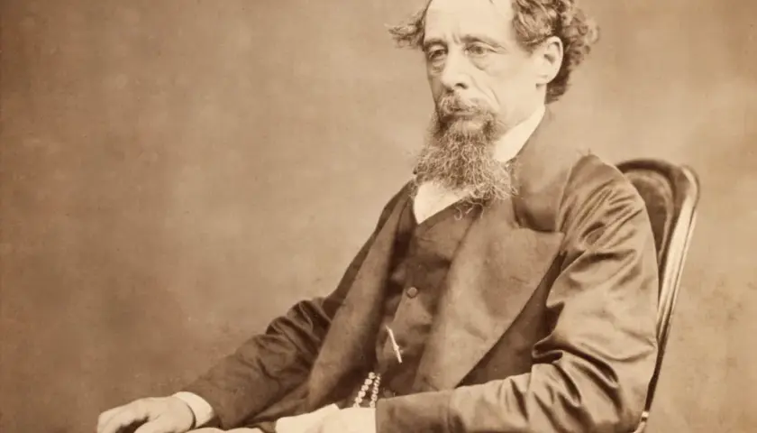 Kto napisał Opowieść wigilijną? Charles Dickens i jej ponadczasowość