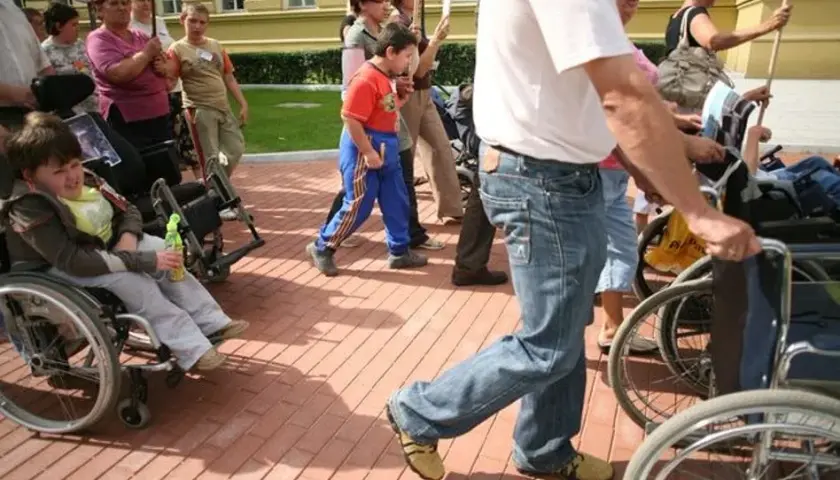 Czy opiekun osoby niepełnosprawnej może dorobić bez ograniczeń?
