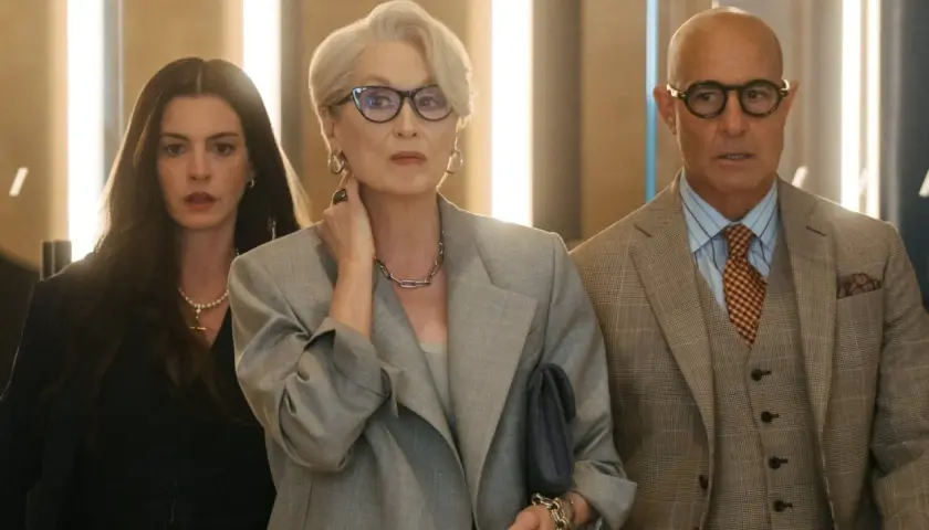 Meryl Streep como Miranda Priestly en "El diablo viste de Prada", con Anne Hathaway y Stanley Tucci.