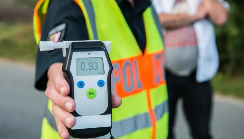 Czy alkomat pokazuje w promilach? Zrozumienie wyników i przeliczeń