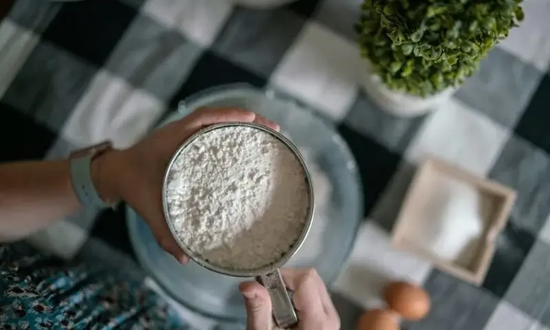 Mąka ziemniaczana a gluten: Bezpieczna dieta bez obaw? Sprawdź!