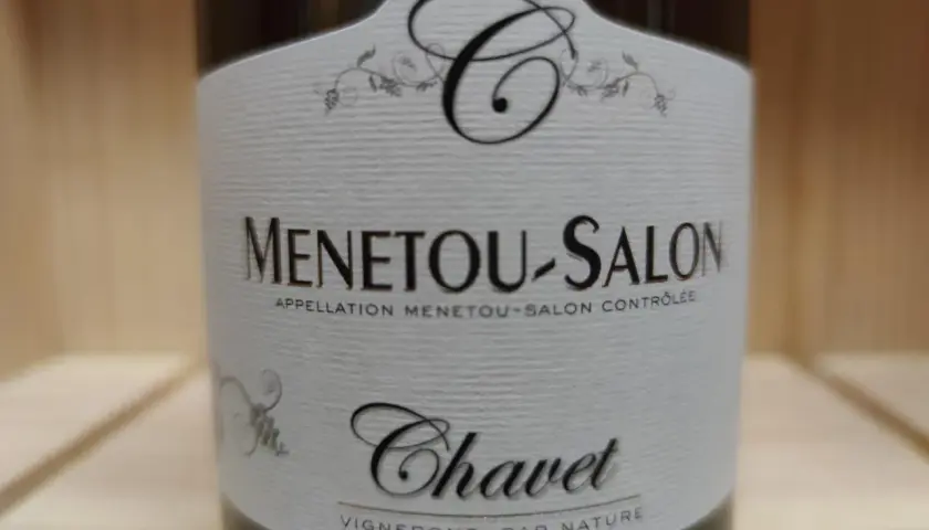 Étiquette de vin blanc de la cave Menetou-Salon, millésime Chavet, vignerons par nature.