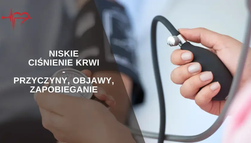 Niskie ciśnienie krwi: przyczyny, objawy, zapobieganie. Dłoń trzymająca pompkę ciśnieniomierza.