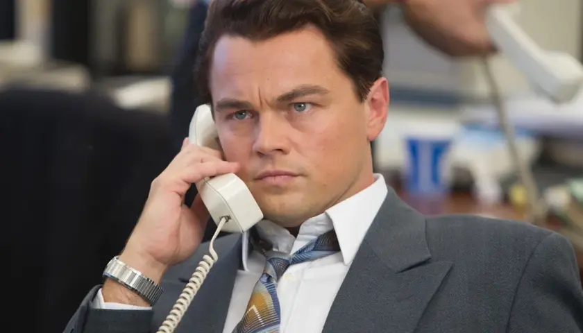 Leonardo DiCaprio jako Jordan Belfort w filmie Wilk z Wall Street. Obsada filmu zachwyca.