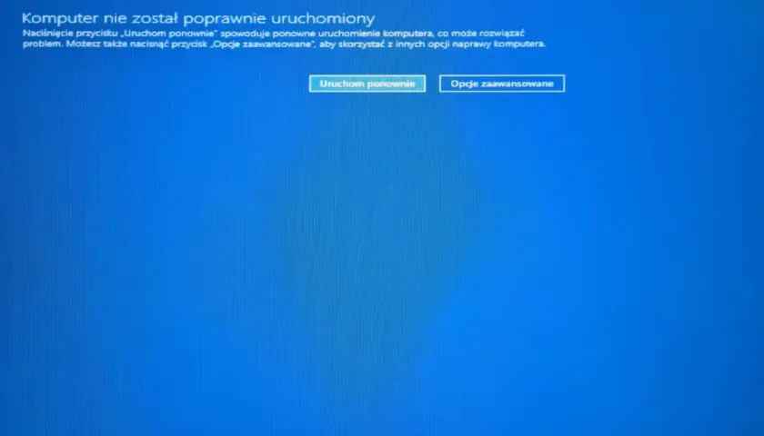 Ekran naprawy automatycznej Windows 10. Komputer nie uruchomił się poprawnie, oferuje opcje "Uruchom ponownie" lub "Opcje zaawansowane" do przywracania systemu.