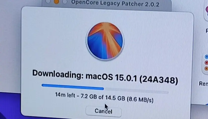 Pobieranie macOS 15.0.1 przez OpenCore Legacy Patcher. To jeden ze sposobów, jak odświeżyć komputer, instalując nowy system.