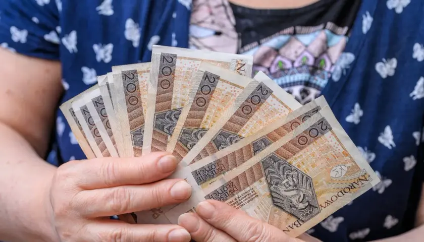 Ile lat pracy do emerytury? Sprawdź minimalny staż ZUS