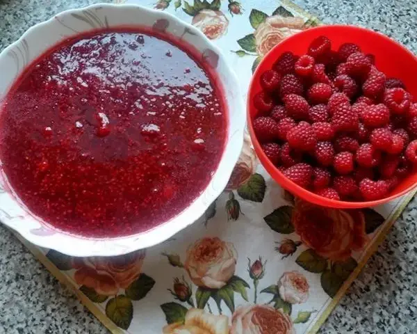 Frużelina malinowa jak zrobić – prosty przepis, który zachwyci smakiem