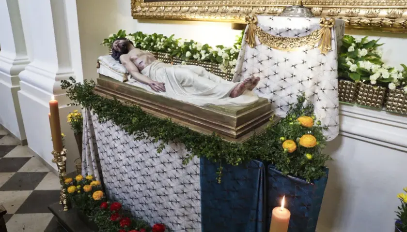 Sanktuarium relikwii drzewa krzyża świętego – historia, znaczenie i tajemnice