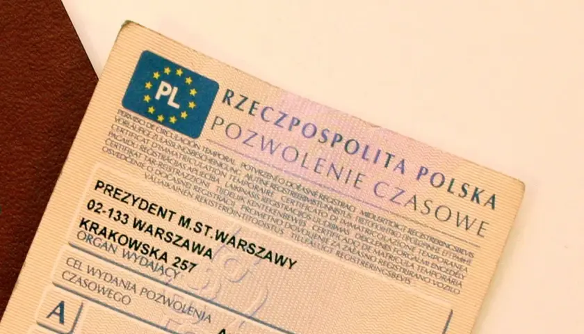 Polskie pozwolenie czasowe z adresem organu wydającego w Warszawie.