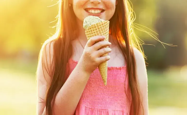 Czy lody są dobre na ból gardła? Oto, co musisz wiedzieć