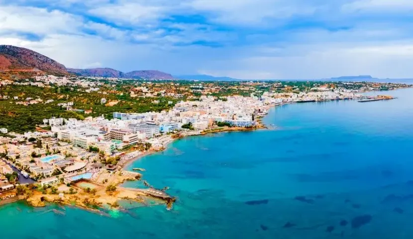 Hersonissos na Krecie: Co warto zobaczyć i jakie atrakcje oferuje region