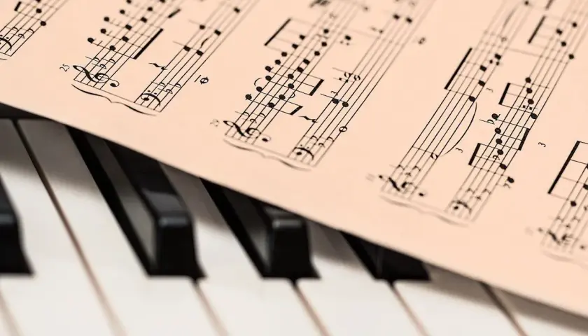 Największe utwory muzyki klasycznej: Co musisz znać?