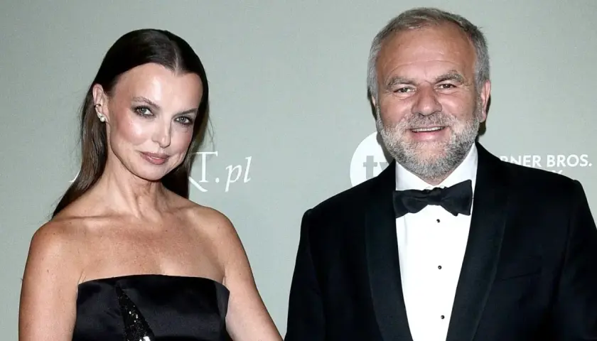 Katarzyna Sokołowska z mężem na gali. Elegancka para w wieczorowych strojach.