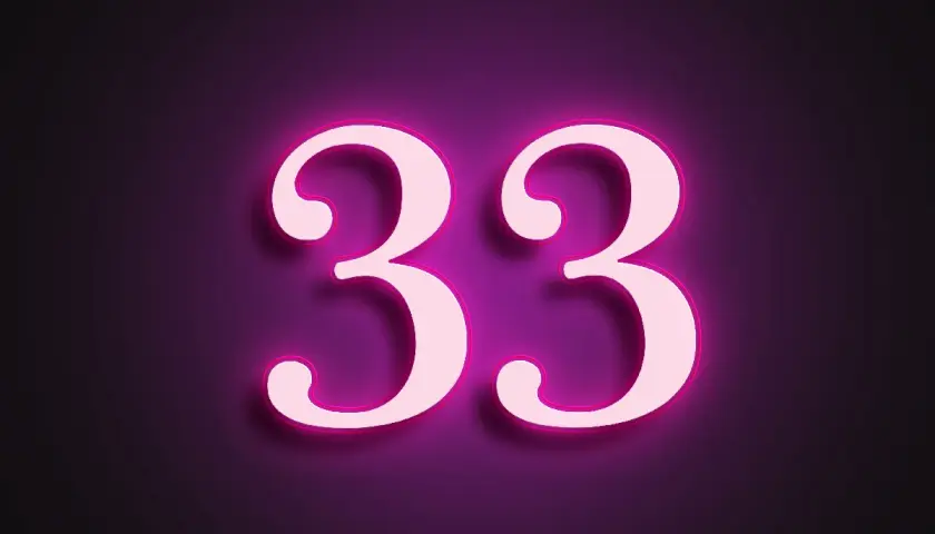 Jasne, oto opis:

Jasnoróżowe cyfry 33 z neonowym obramowaniem na ciemnofioletowym tle. Numerologia 33 to liczba mistrzowska.