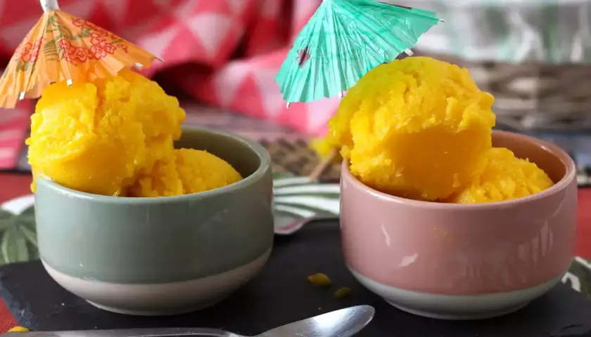 Jak zrobić lody sorbetowe? Gładki sorbet bez maszynki i kryształków