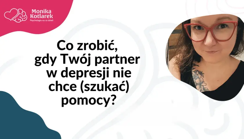 Kobieta w okularach i z tatuażem na piersi, obok tekst o depresji.