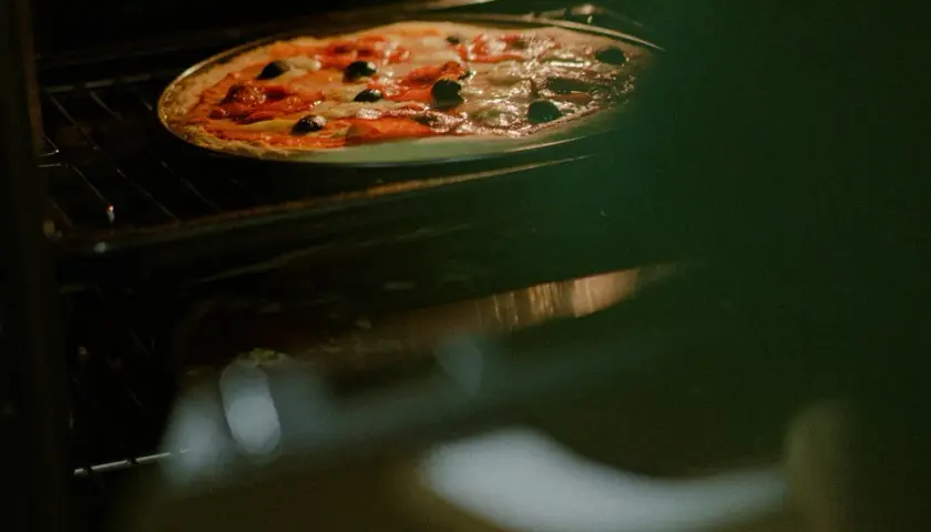 Jak idealnie piec pizzę Donatello - temperatura i czas pieczenia