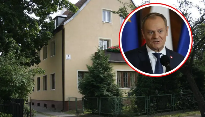 Dom, gdzie mieszka Tusk w Sopocie, z jego portretem w tle.