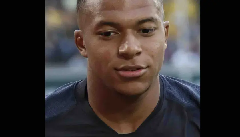 Ile zarabia Mbappe dziennie? Zaskakujące kwoty i porównania z innymi